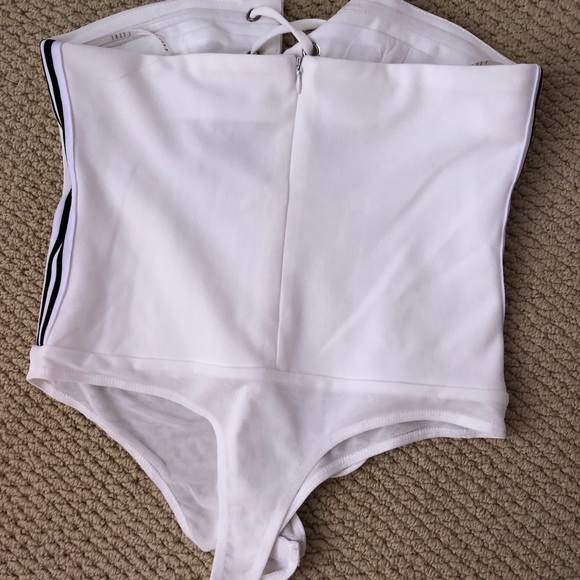 Lace up bodysuit - Picture 4 of 4